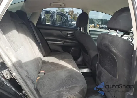 2015 Nissan Altima 2.5 из США, поврежденный, VIN 1N4AL3AP5FC467582